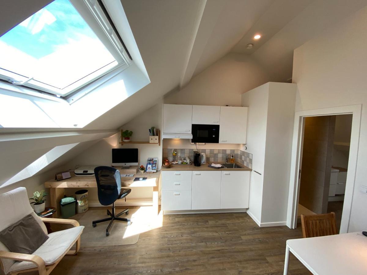 Logies-M Comfort Studios Inc Bikes B&B Ostend Exterior photo