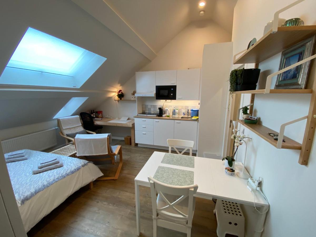 Logies-M Comfort Studios Inc Bikes B&B Ostend Exterior photo